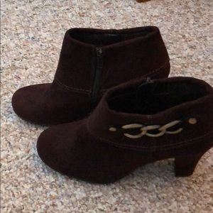 Apt. 9 Suede Ankle Boots